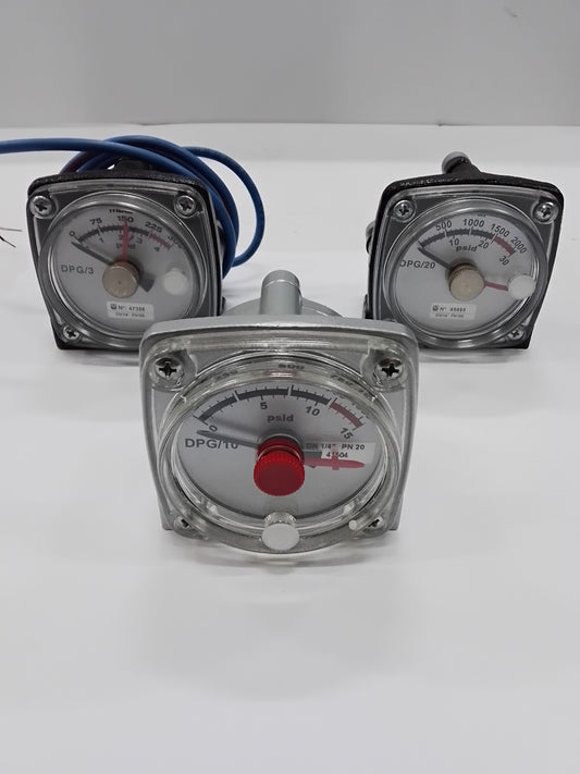 DIFFERENTIAL PRESSURE GAUGE AND 3-WAY MANIFOLD