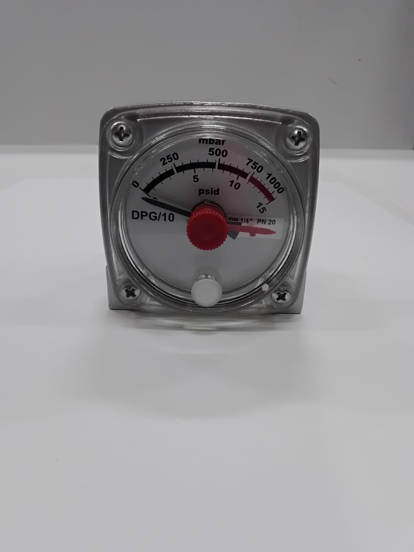DIFFERENTIAL PRESSURE GAUGE AND 3-WAY MANIFOLD