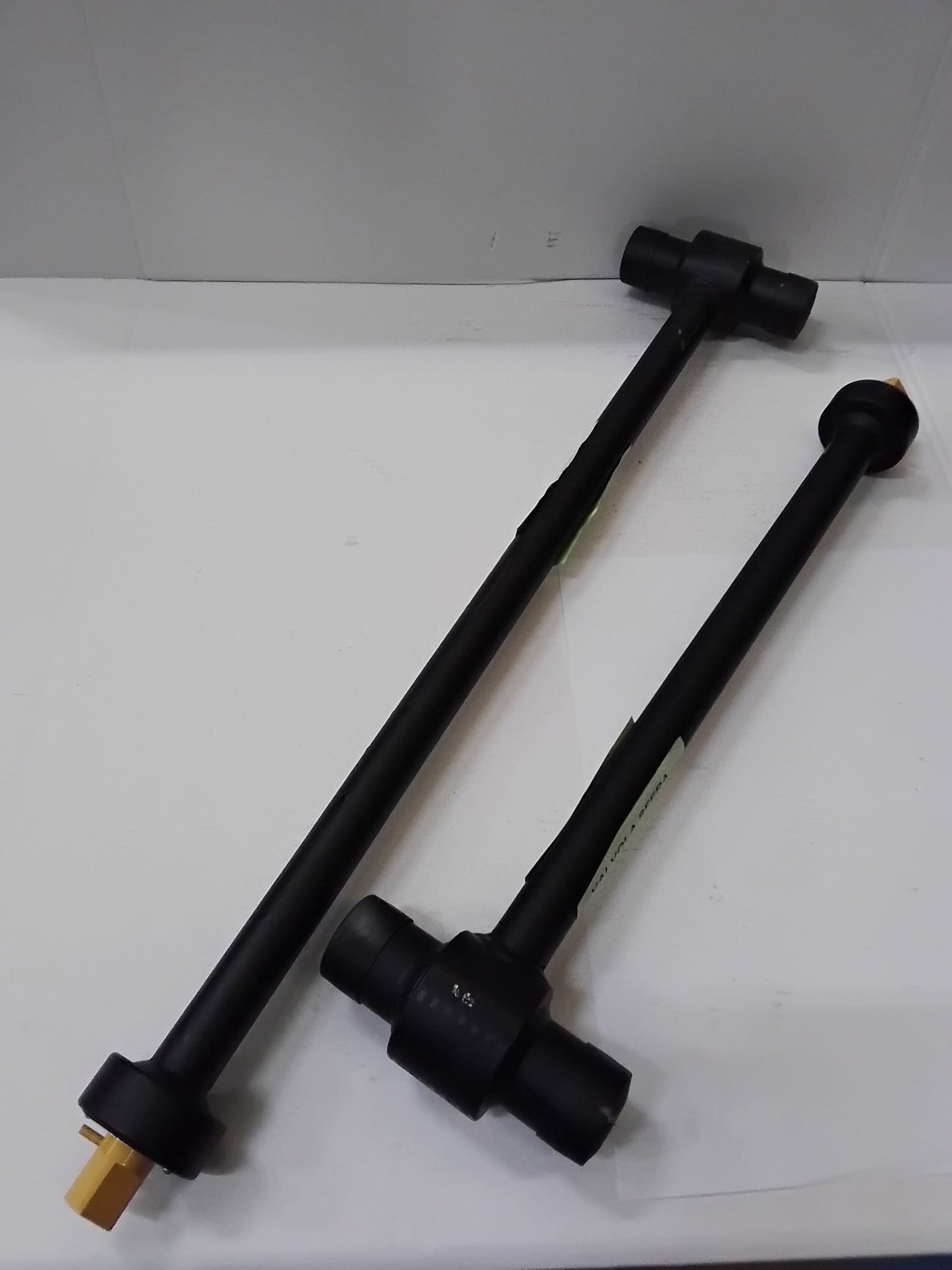 BALL VALVES WITH BUTT WELDING ENDS WITH FIXED MANEUVER EXTENSION